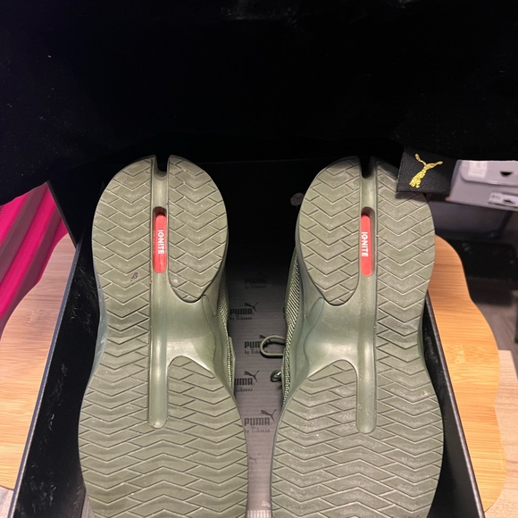 EUC Fenty by Rihanna Trainer Hi - Made by Puma - Picture 6 of 9